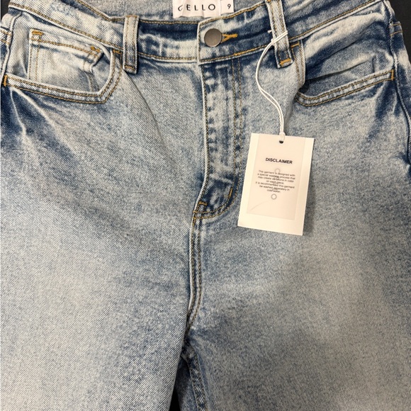High Rise Mom Jeans - Picture 3 of 3